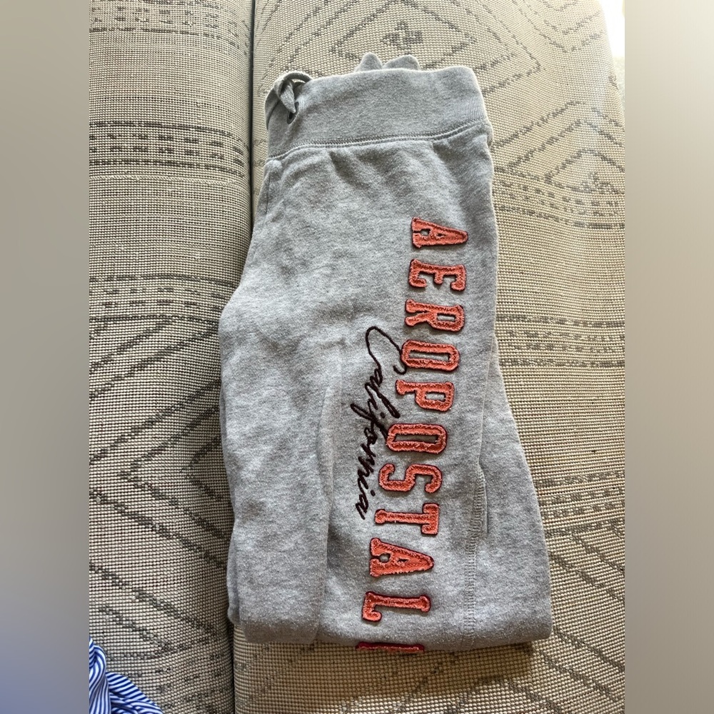 Aeropostale sweatpants never worn